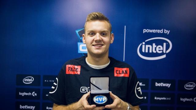 T1 将面对 Anyone’s Legend， Generation Gaming 对阵 Hanwha Life Esports 在 2025 全球总决赛季后赛